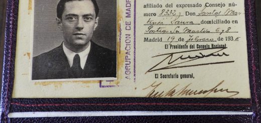 Carnet de Izquierda Republicana firmado por Manuel Azaña,