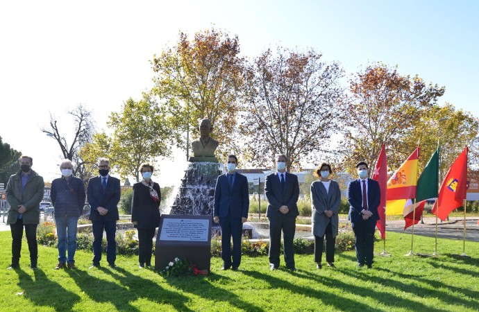 Homenaje al presidente mexicano Lázaro Cárdenas en Alcalá de Henares