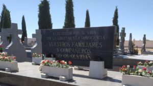 Mausoleo en honor a los represaliados en la fosa común de Tembleque, en Toledo. Cementerio municipalASOCIACIÓN MANUEL AZAÑA