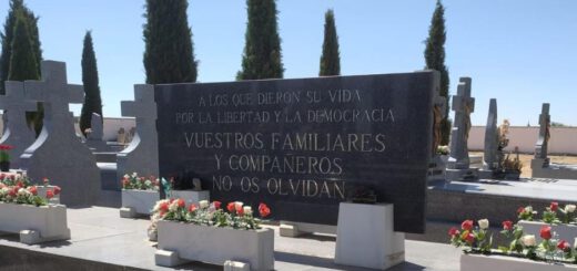Mausoleo en honor a los represaliados en la fosa común de Tembleque, en Toledo. Cementerio municipalASOCIACIÓN MANUEL AZAÑA
